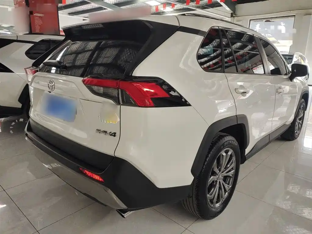Toyota RAV4 Rongfang 2023 2.0L CVT FWD Style Plus Edition фото 7