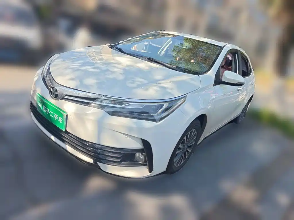 Фото 1 - Toyota Corolla