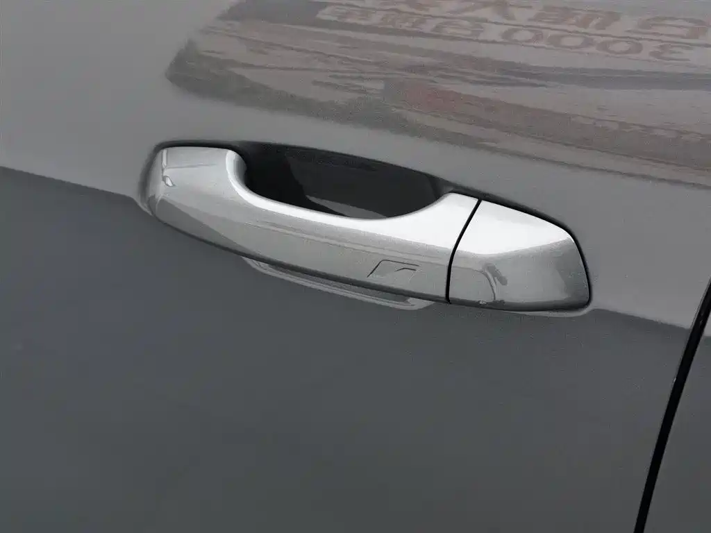 Lynk & Co 06 2020 1.5T Halo фото 18