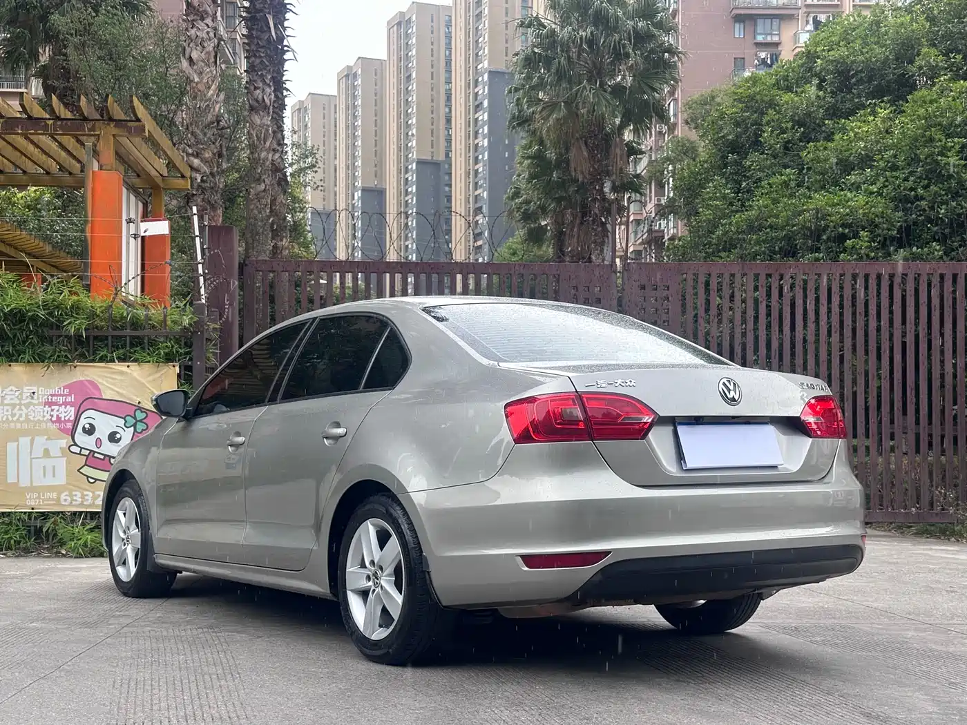 Volkswagen Sagitar 2012 Model 1.6L Automatic Fashion фото 13