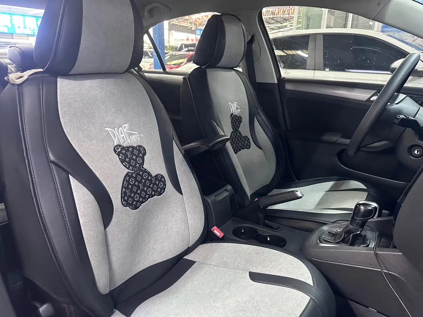 Volkswagen Sagitar 2012 Model 1.6L Automatic Fashion фото 16