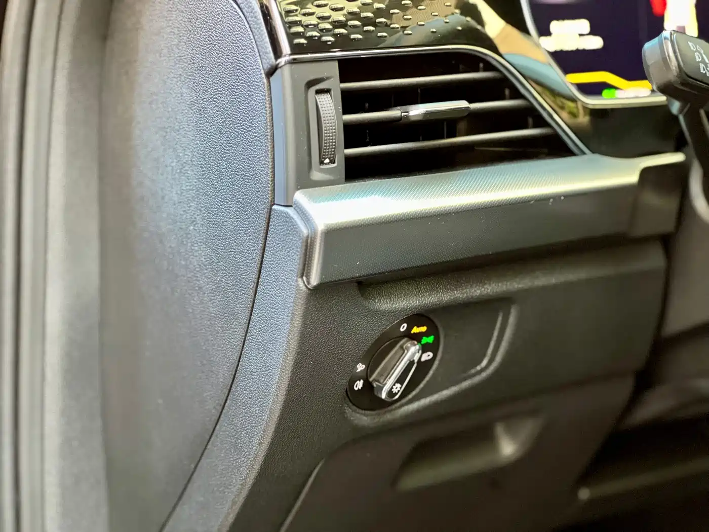 Volkswagen Passat 2023 Facelift 330TSI Starlight Elite Edition фото 21