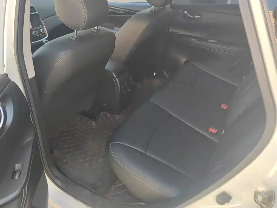 Nissan Tiida, миниатюра 11