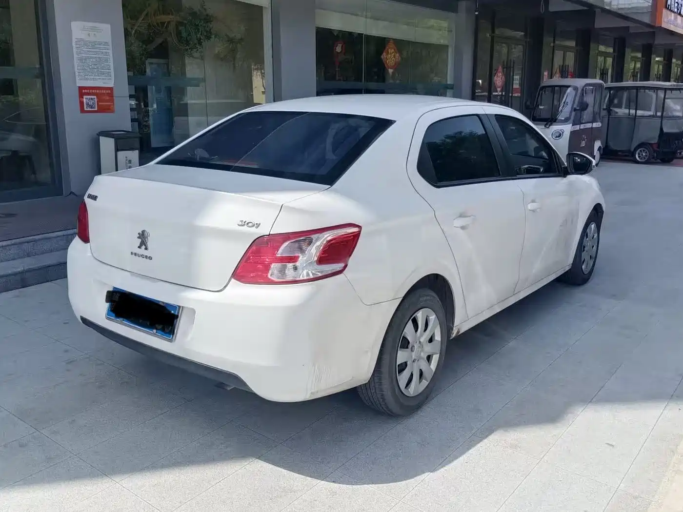 Peugeot 301 2014 1.6L Manual Comfort Edition фото 10