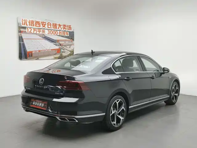 Volkswagen Magotan 2023 Model 2 Million Commemorative Edition 330TSI DSG Luxury — фото 2