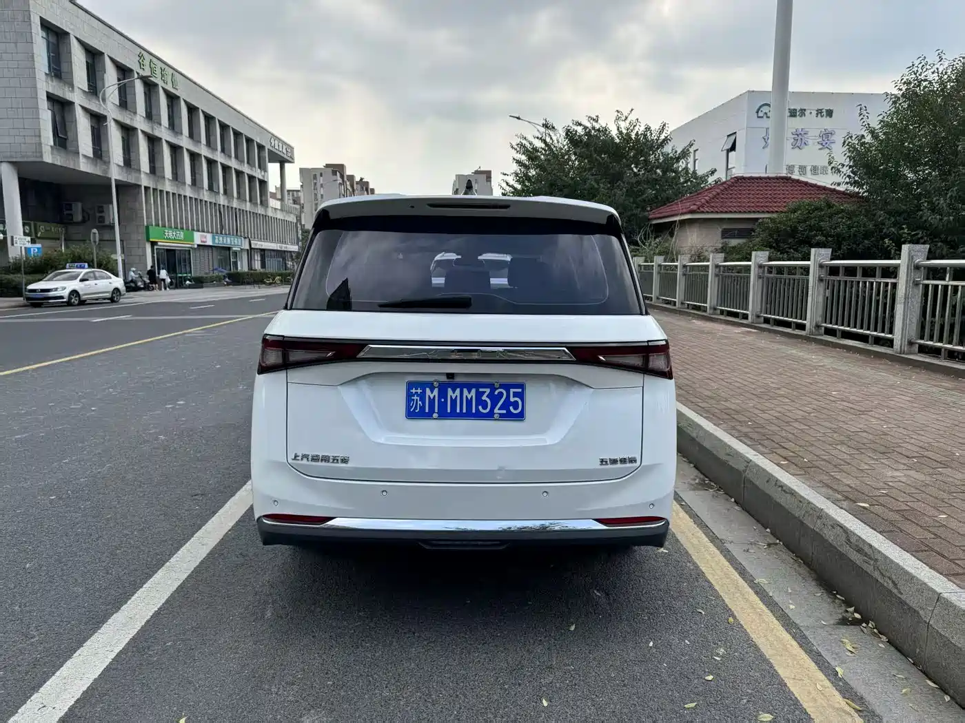 Wuling Motors Wuling Jiachen 2023 2022 1.5T CVT Exclusive Flagship Model