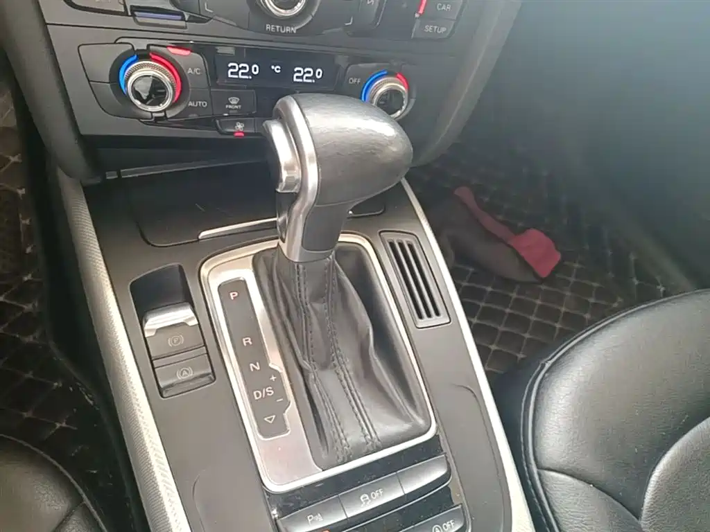 Audi A4L 2015 35 TFSI Auto Standard фото 14