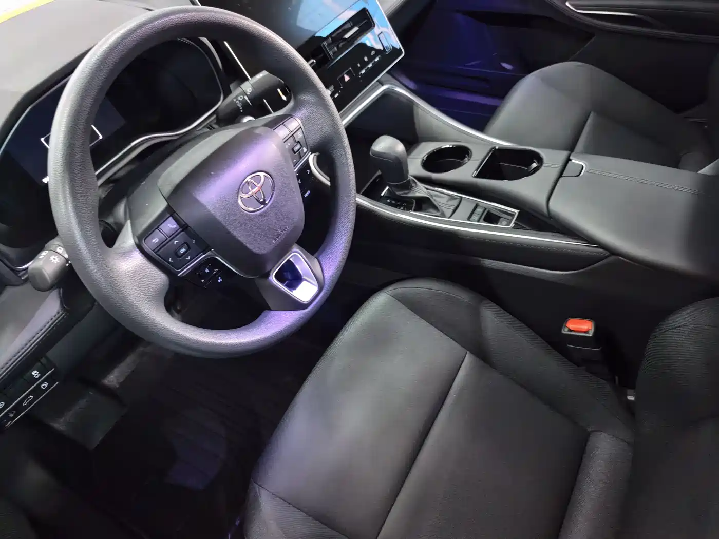 Toyota Avalon 2024 2.0L Luxury Edition фото 4