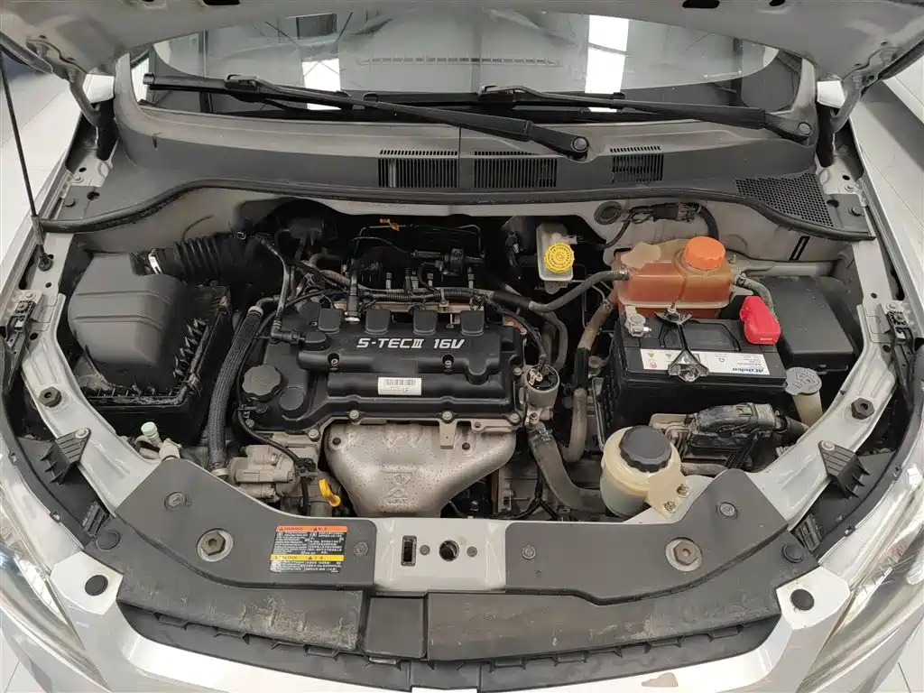 Chevrolet Sail 2013 Sedan 1.4L Manual Ideal Happiness Edition фото 17