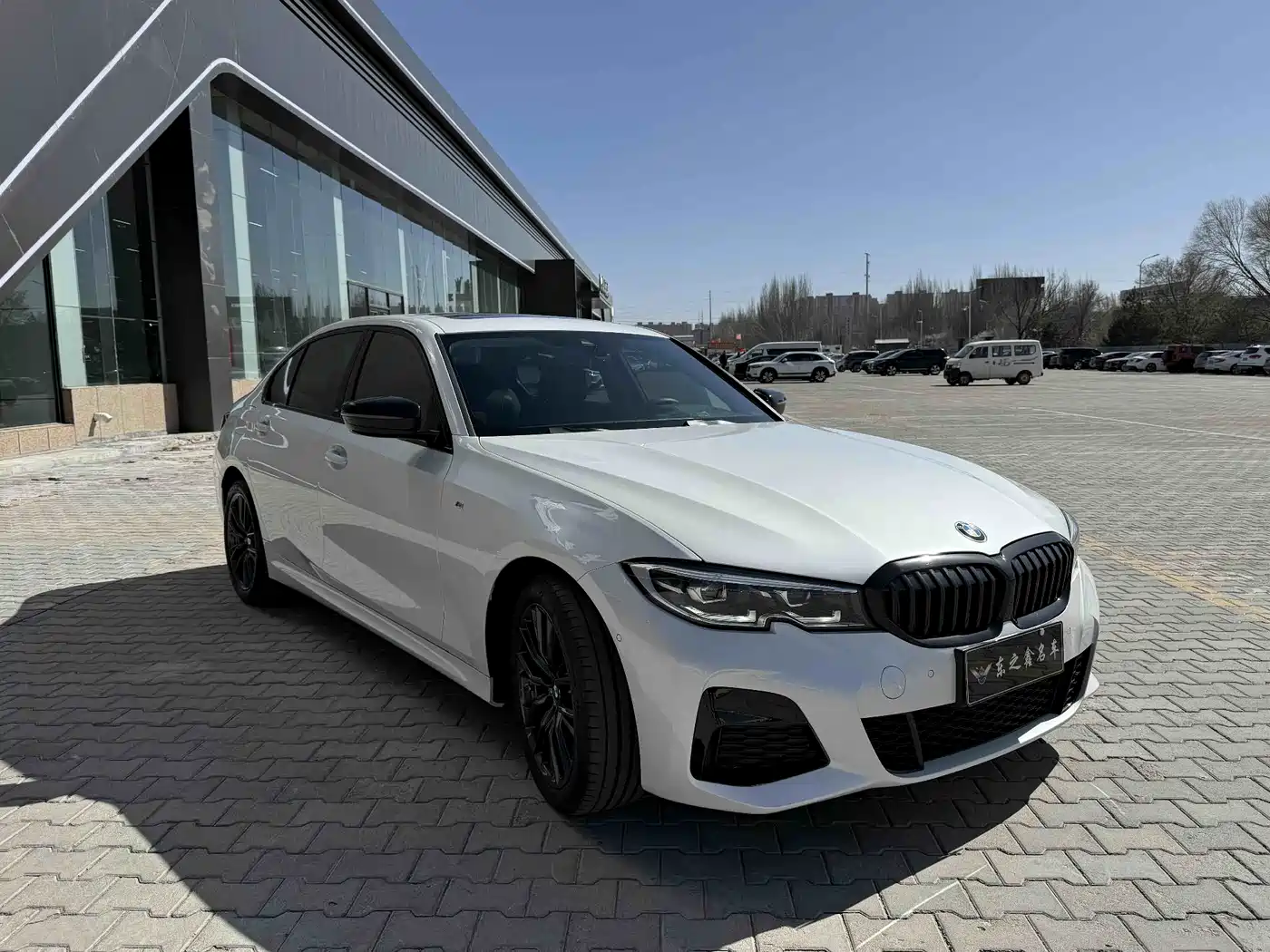 BMW 3 Series 2022 325Li M Sport Shadow Edition фото 2
