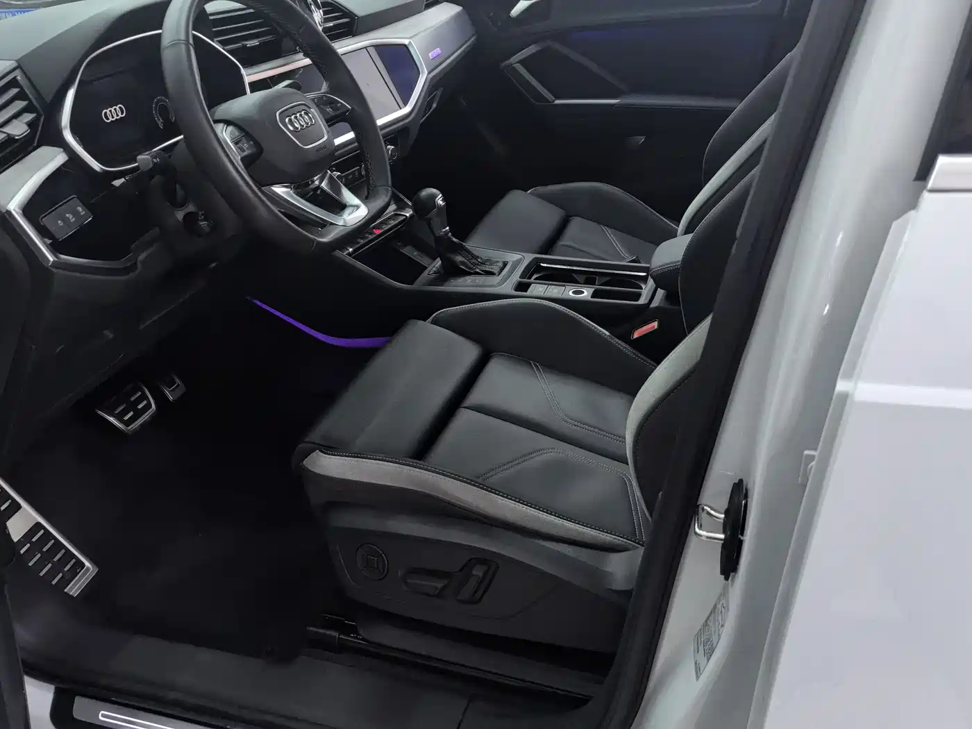 Audi Q3 2024 35 TFSI Fashion Sport фото 4