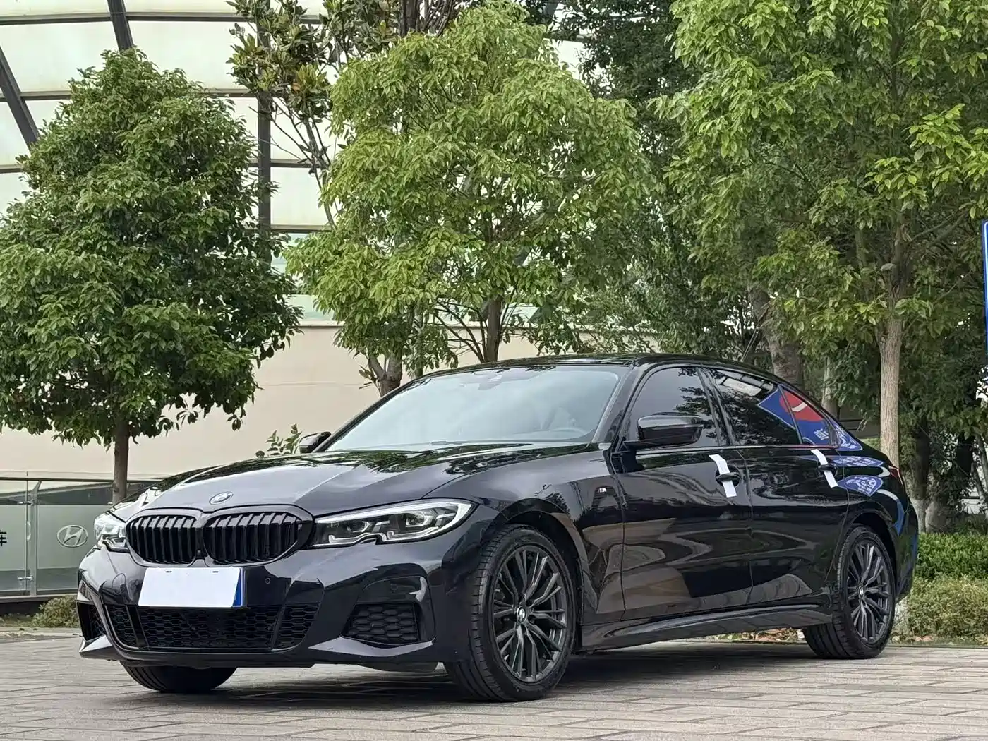 BMW 3 Series 2020 325Li M Sport Black Night Package