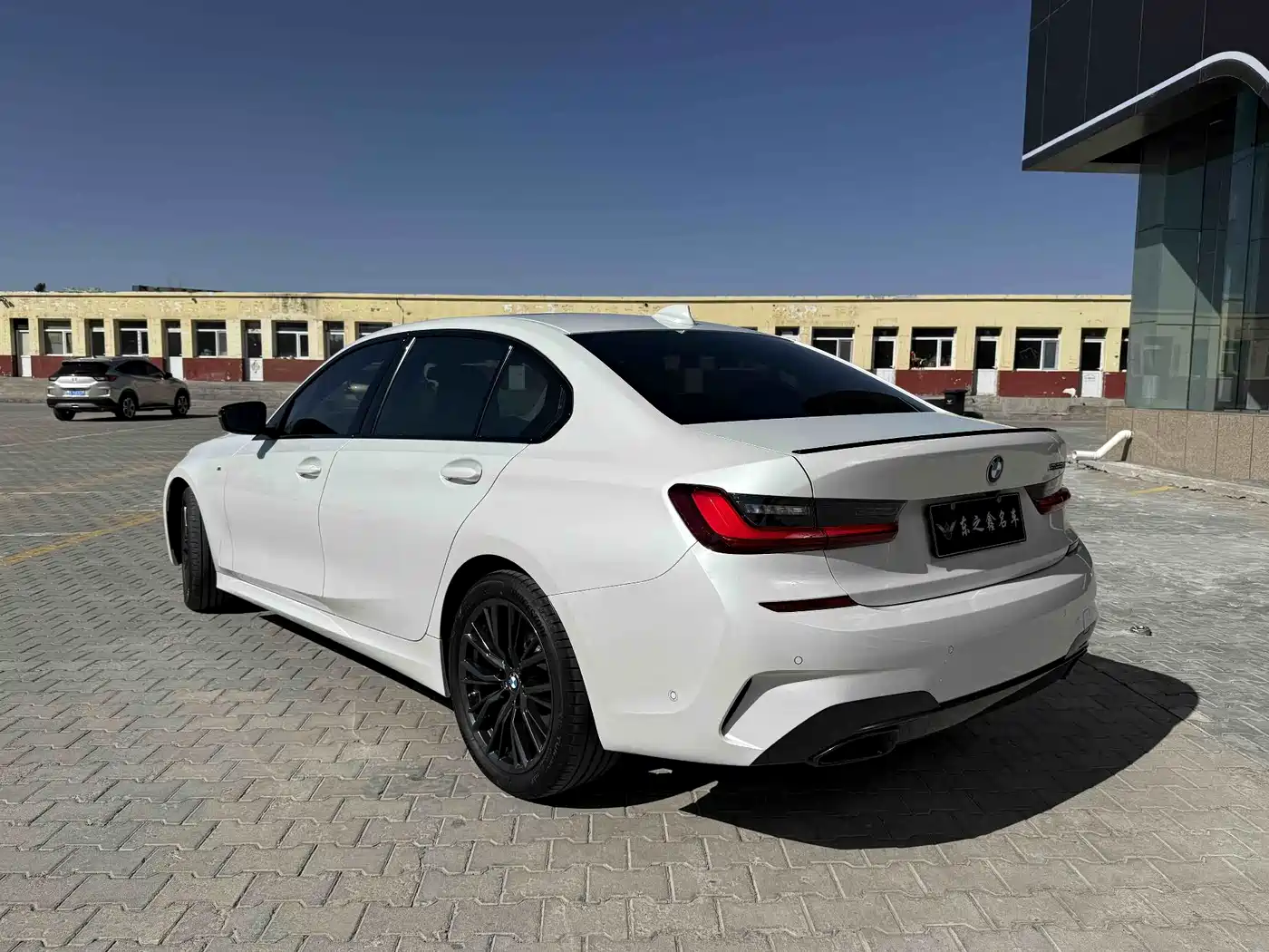 BMW 3 Series 2022 325Li M Sport Shadow Edition фото 7