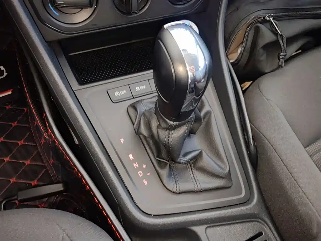 Volkswagen Lavida 2019 Lavida Start 1.5L Auto Trend (China VI) фото 10