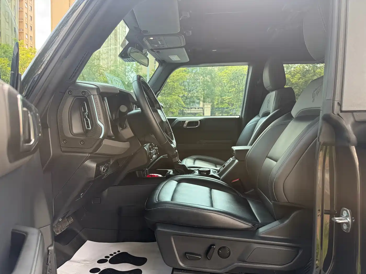 Ford Bronco 2025 2024 2.3T Black Diamond