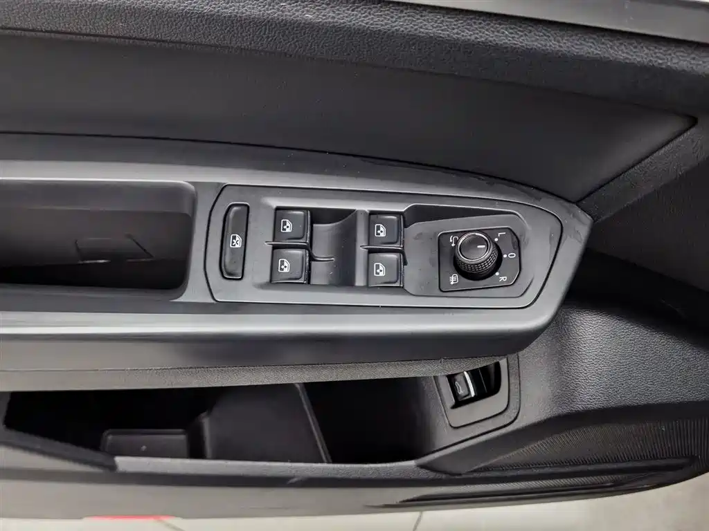 Volkswagen Teramont 2020 380TSI 4WD Luxury Edition China VI фото 9