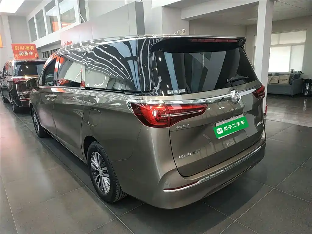 Buick GL8 2021 ES Landlord 653T Premium фото 23