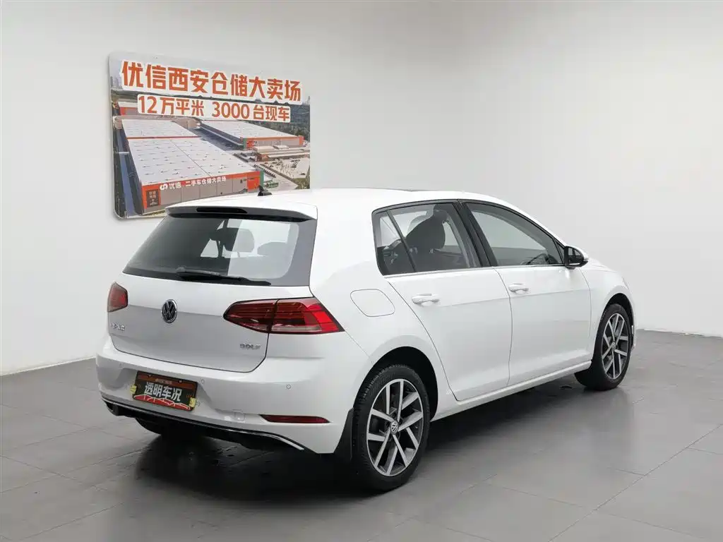 Volkswagen Golf 2020 200TSI DSG Comfort Progressive Edition фото 2