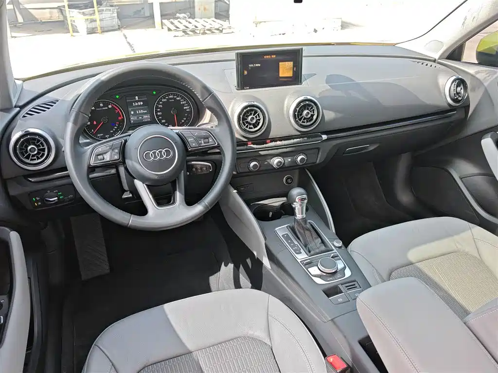 Audi A3 2018 30th Anniversary Sportback 35 TFSI Fashion фото 21