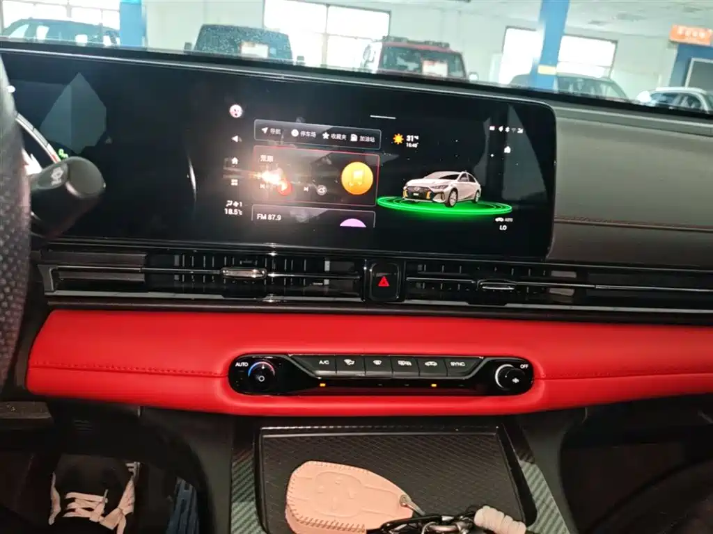 GAC Trumpchi Trumpchi Emkoo 2021 270T DCT J16 Edition фото 13