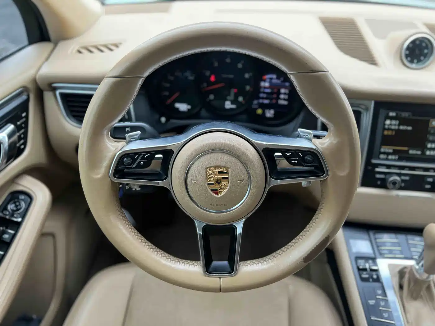 Porsche Macan 2016 Macan 2.0T фото 6
