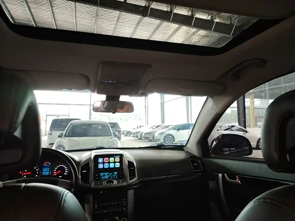Chevrolet Captiva 2017 2.4L 4WD Flagship Edition 7-Seater фото 18