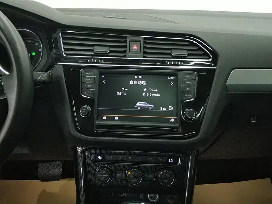 Volkswagen Tiguan L 2017 330TSI Automatic 2WD Luxury Edition фото 13
