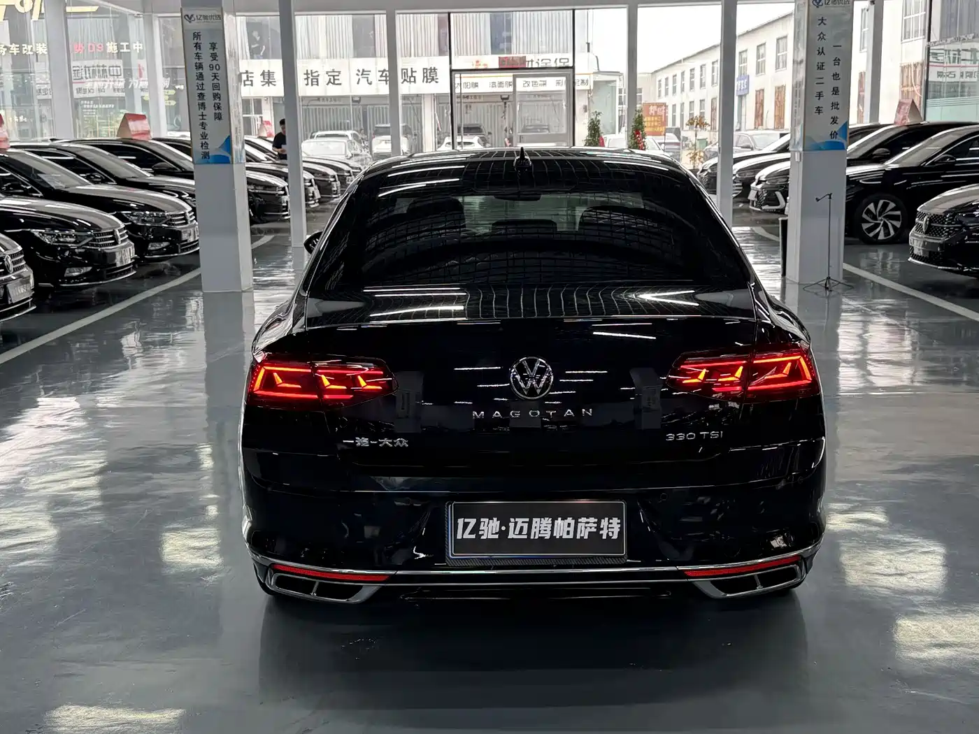 Volkswagen Magotan 2023 Model 2 Million Commemorative Edition 330TSI DSG Luxury фото 8