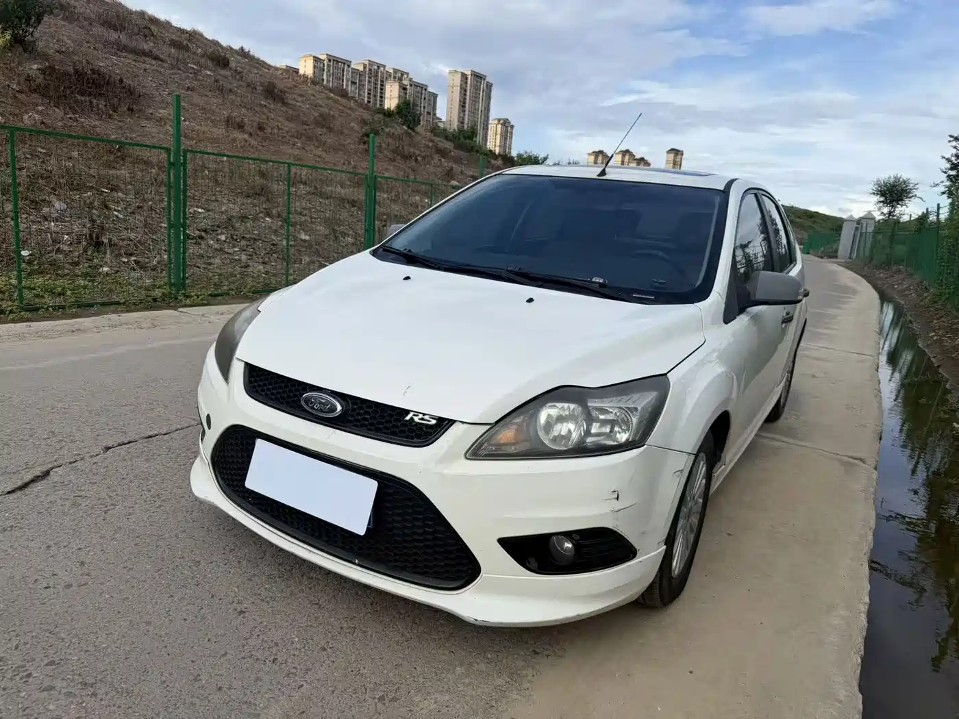 Фото 1 - Ford Focus