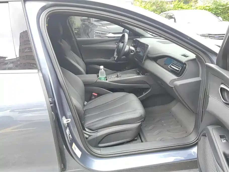 BYD Seal 06 New Energy 2025 DM-i Smart Drive 80KM Luxury фото 8