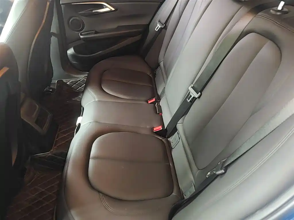 BMW 1 Series 2019 118i Fashion Edition фото 17