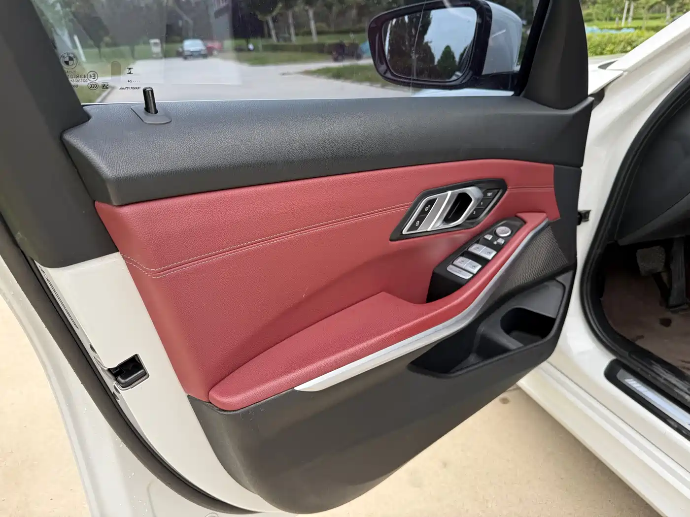 BMW 3 Series 2024 320Li M Sport Package фото 8