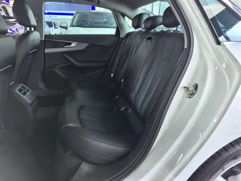 Audi A4L 2018 30th Anniversary 40 TFSI Progressive фото 17