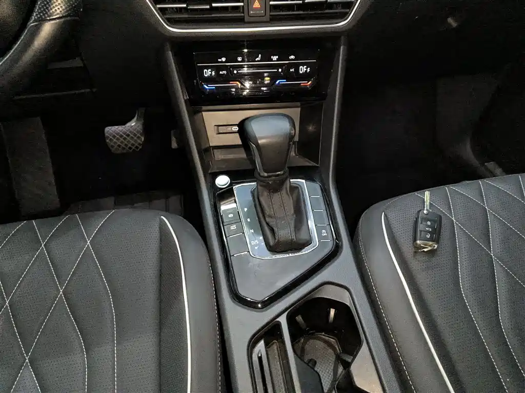 Volkswagen Tiguan L 2022 330TSI Automatic 2WD Smart Edition фото 14