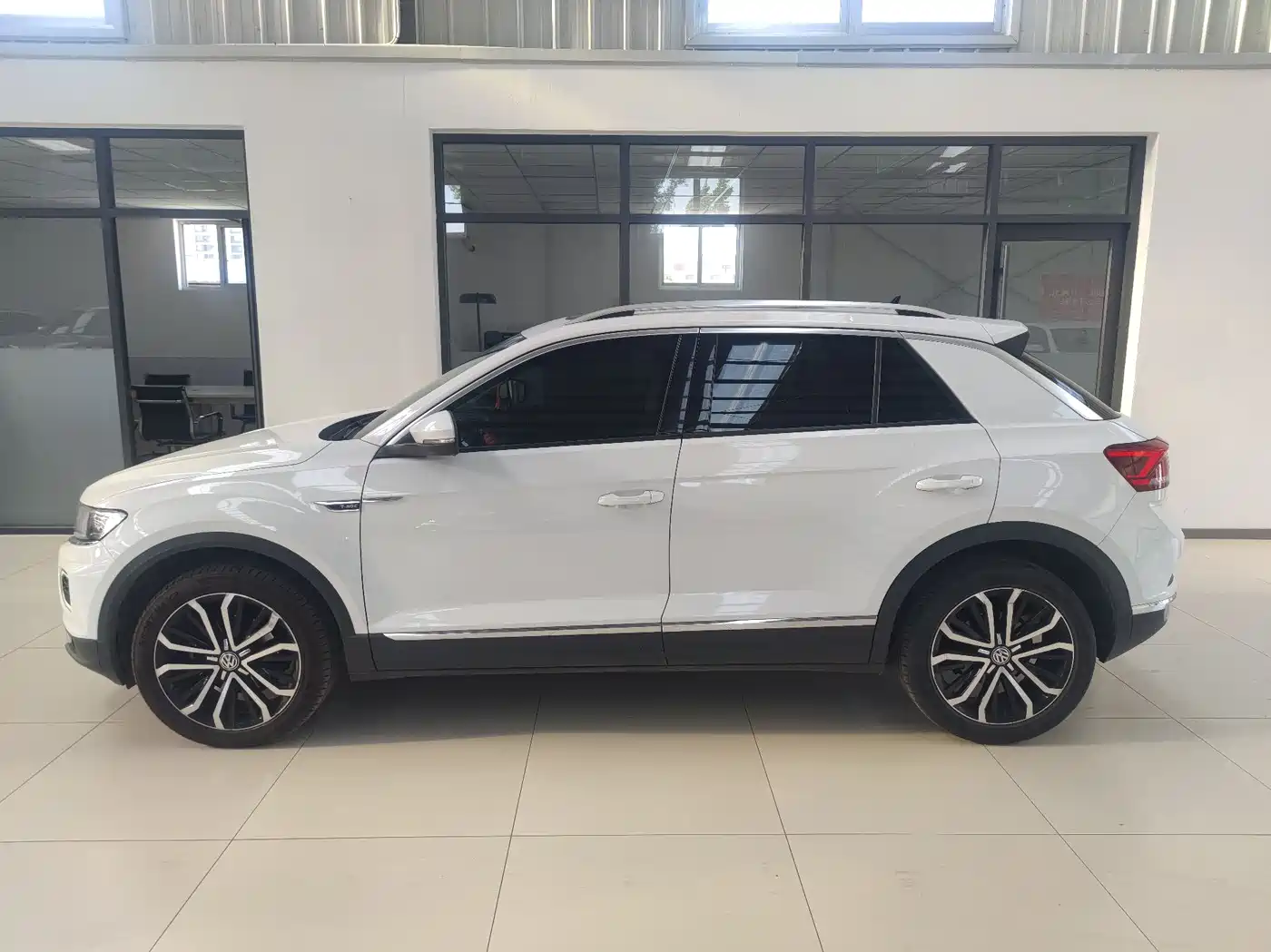 Volkswagen T-ROC 2019 280TSI DSG 2WD Comfort Type China V фото 6