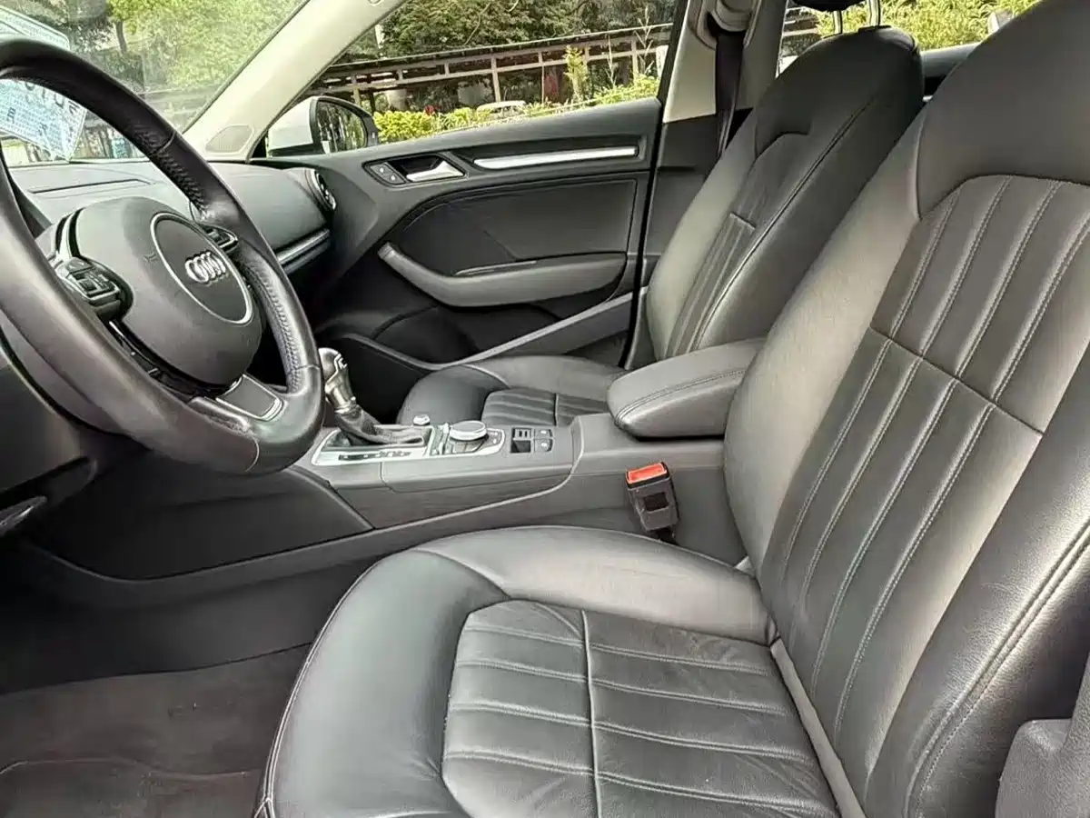 Audi A3 2014 Sportback 35 TFSI Automatic Progressive фото 3