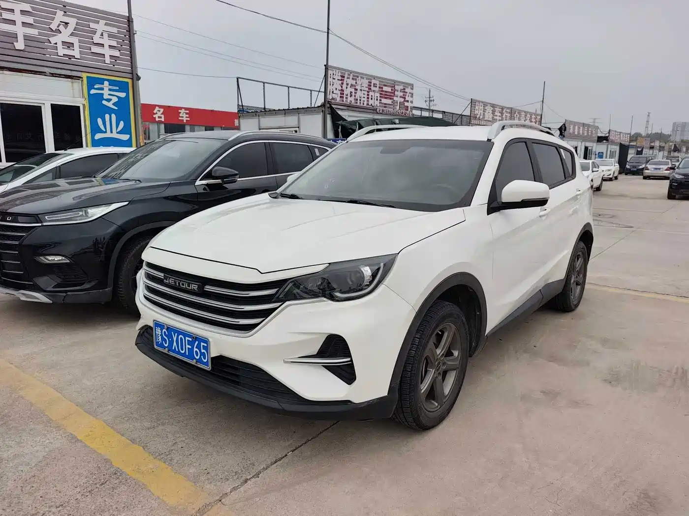 Jetour X70M 2020 2021 1.5T Manual Urban Partner 6-seater