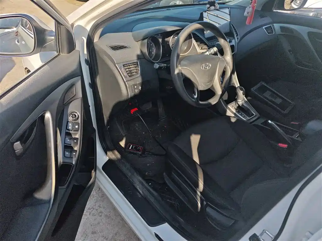 Hyundai Langdong 2015 1.6L Auto Trend фото 16