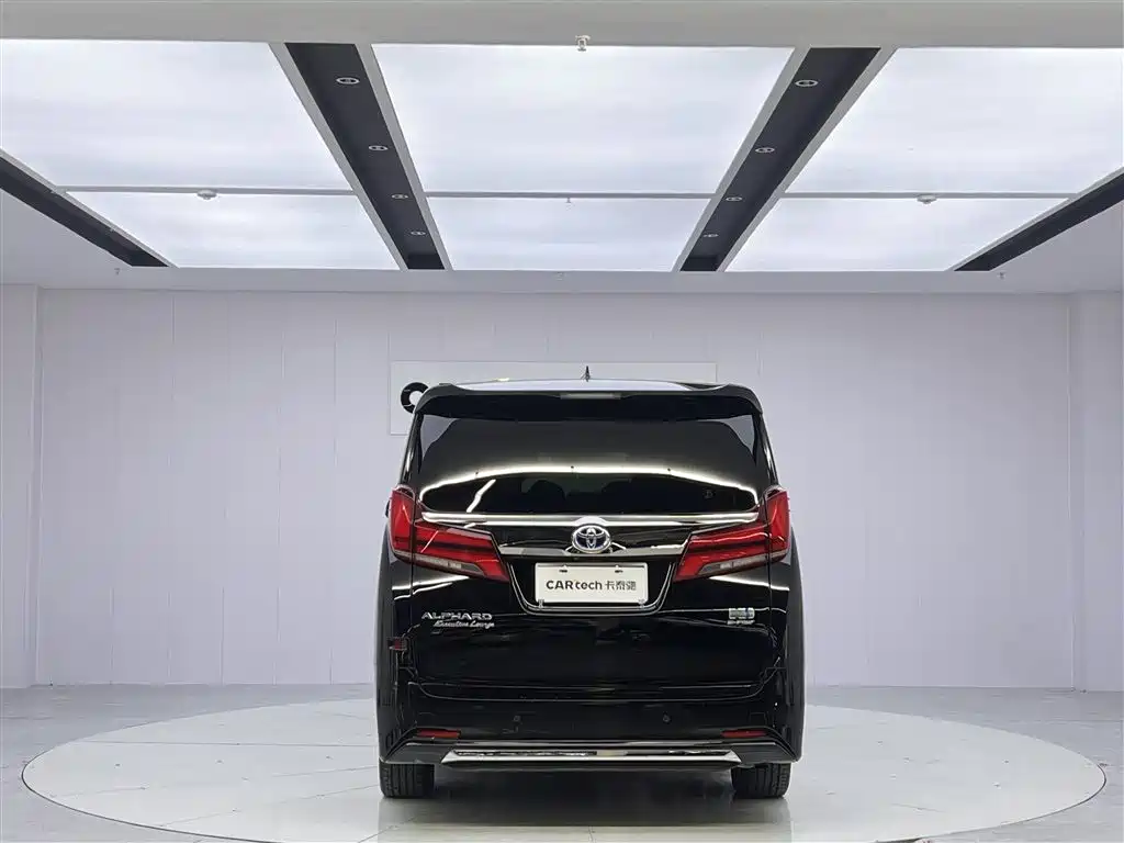 Toyota Alphard 2023 Dual Hybrid 2.5L Ultimate Gold Edition фото 6