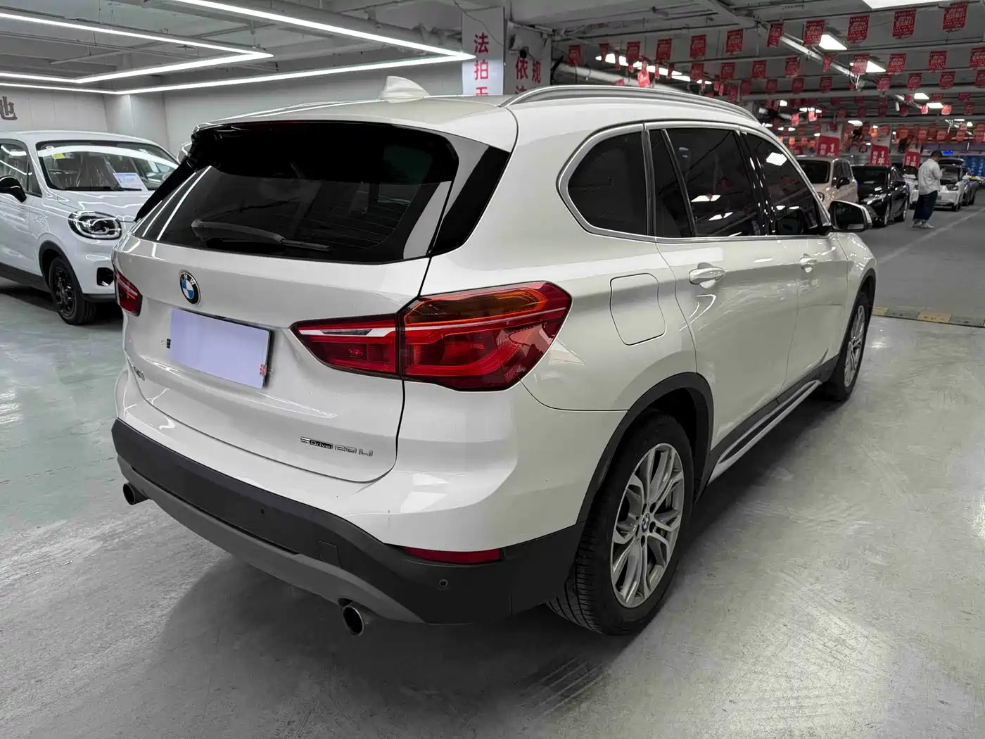BMW X1 2018 sDrive20Li Leading Model фото 10