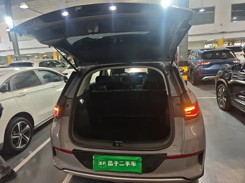 صورة 19 - BYD Hai Shi 05 EV