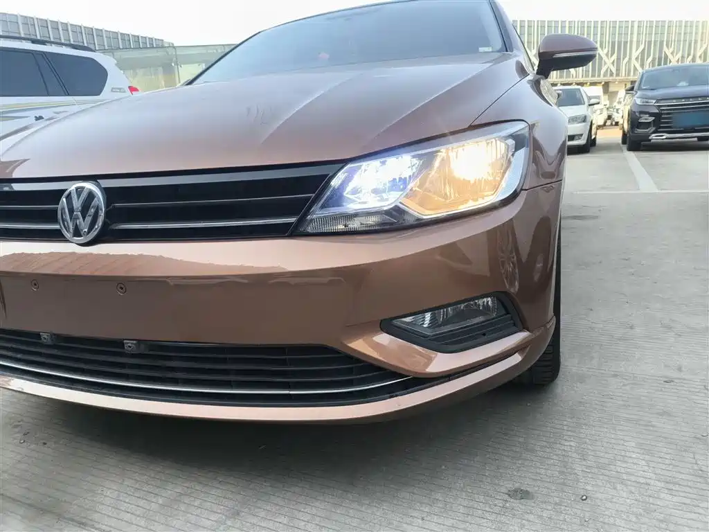 Volkswagen Lamando 2015 330TSI DSG Comfort фото 24