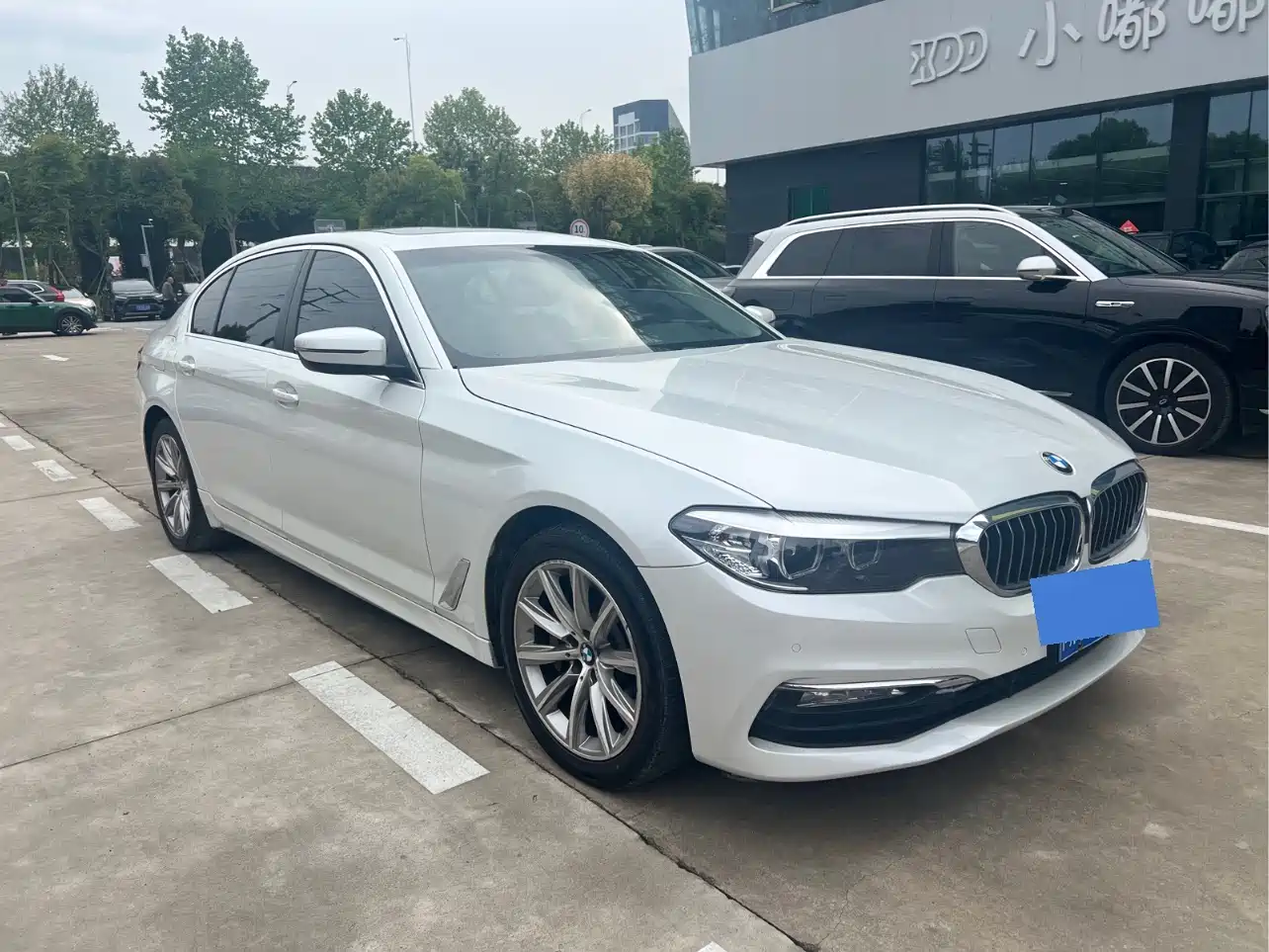 BMW 5 Series 2018 528Li Launch Special Edition фото 3