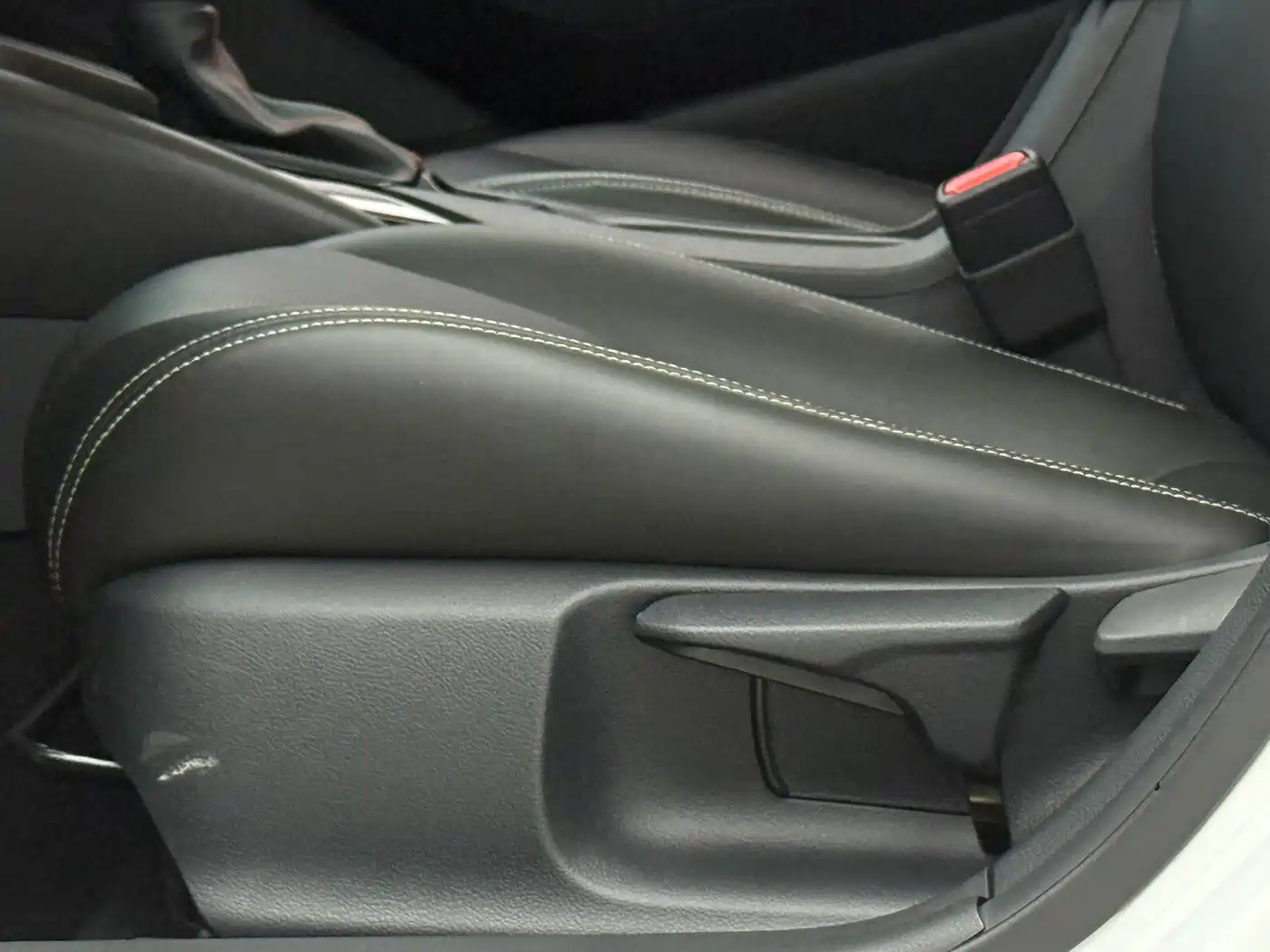 Toyota Corolla 2021 1.2T S-CVT Elite PLUS Edition фото 17