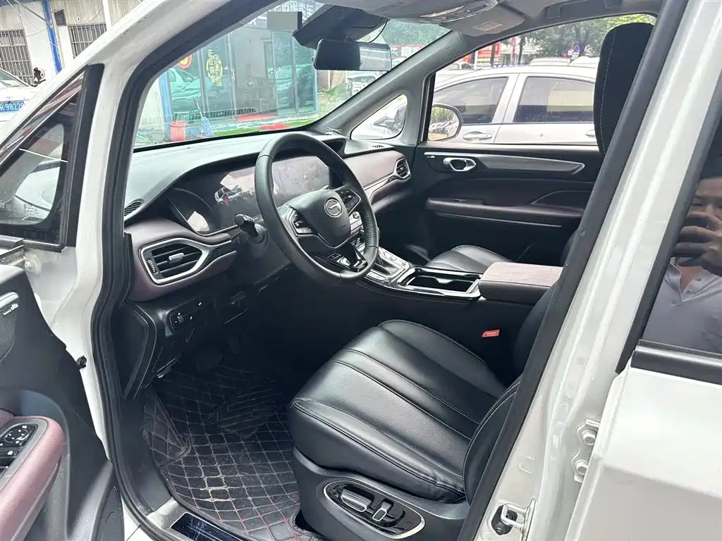 GAC Trumpchi Trumpchi M6 2023 PRO 270T DCT Luxury Edition фото 5