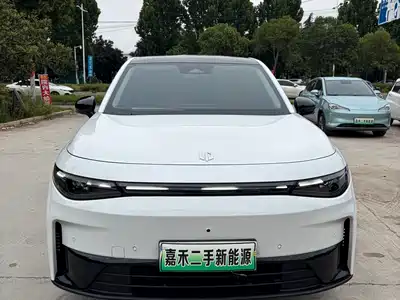 Leapmotor C10