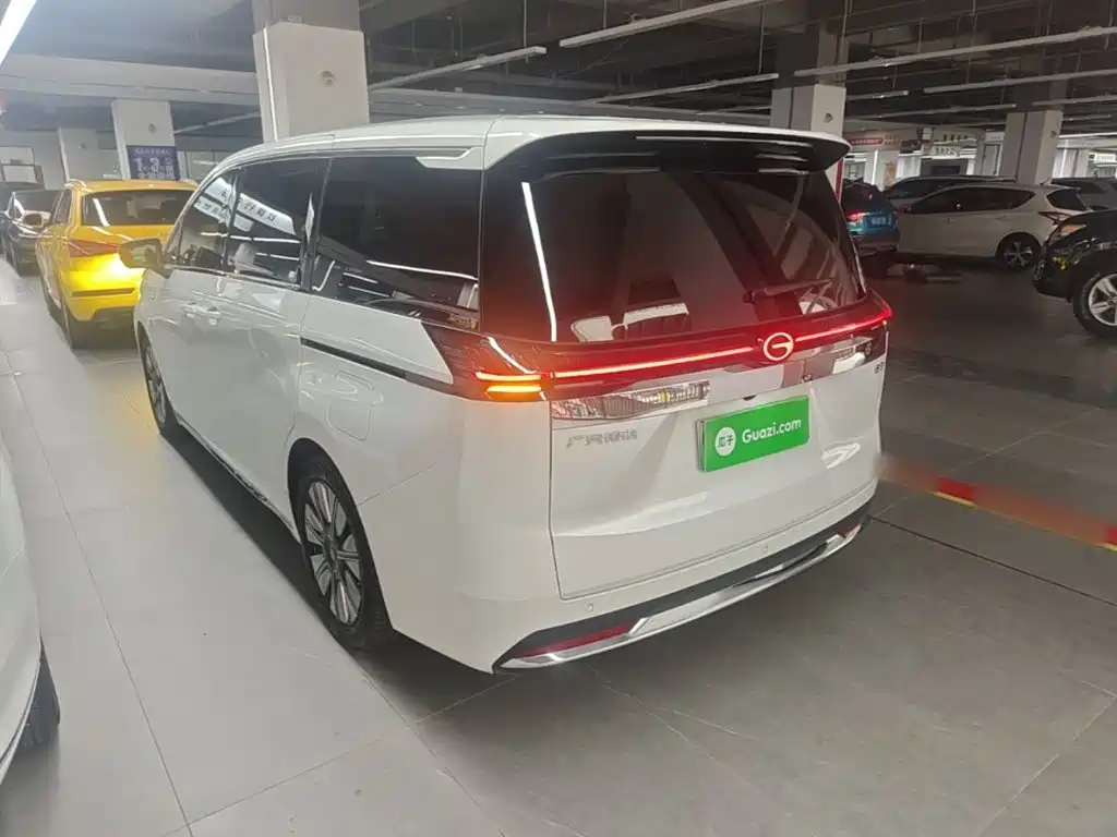 صورة 5 - GAC Trumpchi Trumpchi E8 NEV
