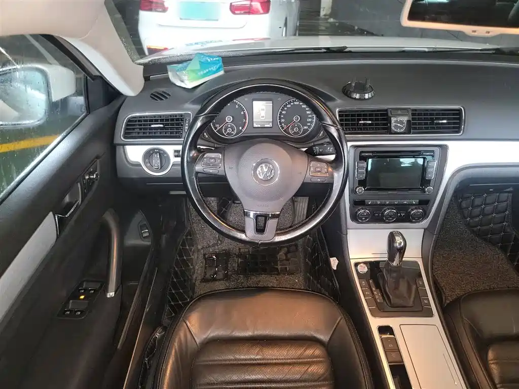 Volkswagen Passat 2014 1.8TSI DSG Executive Edition фото 3