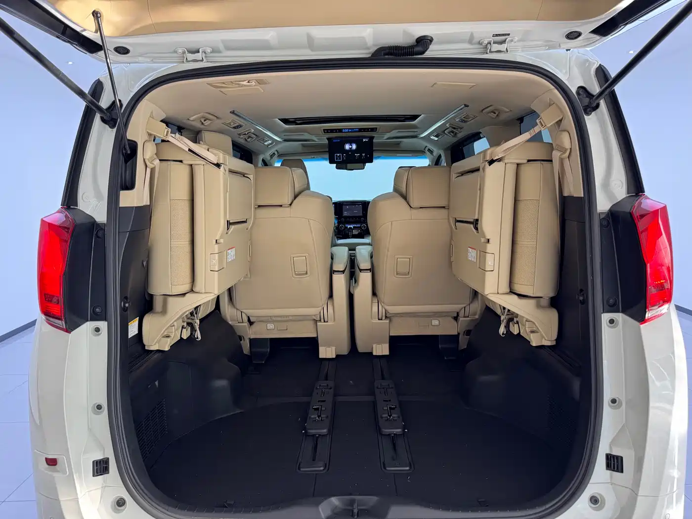 Toyota Alphard 2018 Facelift 3.5L Premium Edition фото 9