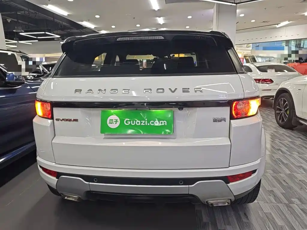 Land Rover Range Rover Evoque 2015 2.0T 5-Door Dynamic Edition фото 6